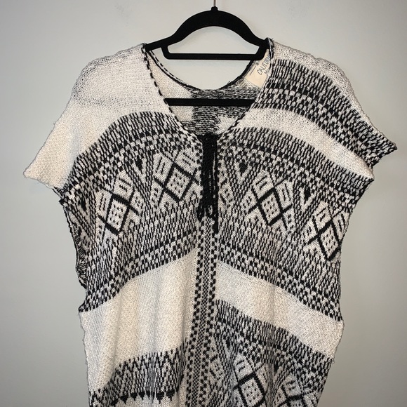 California Moonrise Sweaters - XS California Moonrise knit fringe poncho